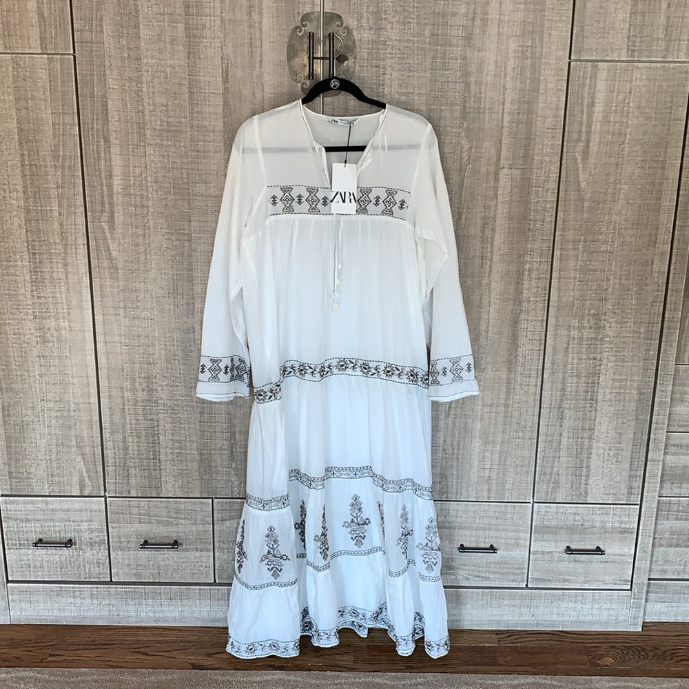 Zara‎ Embroidered Dress - Picture 8 of 17